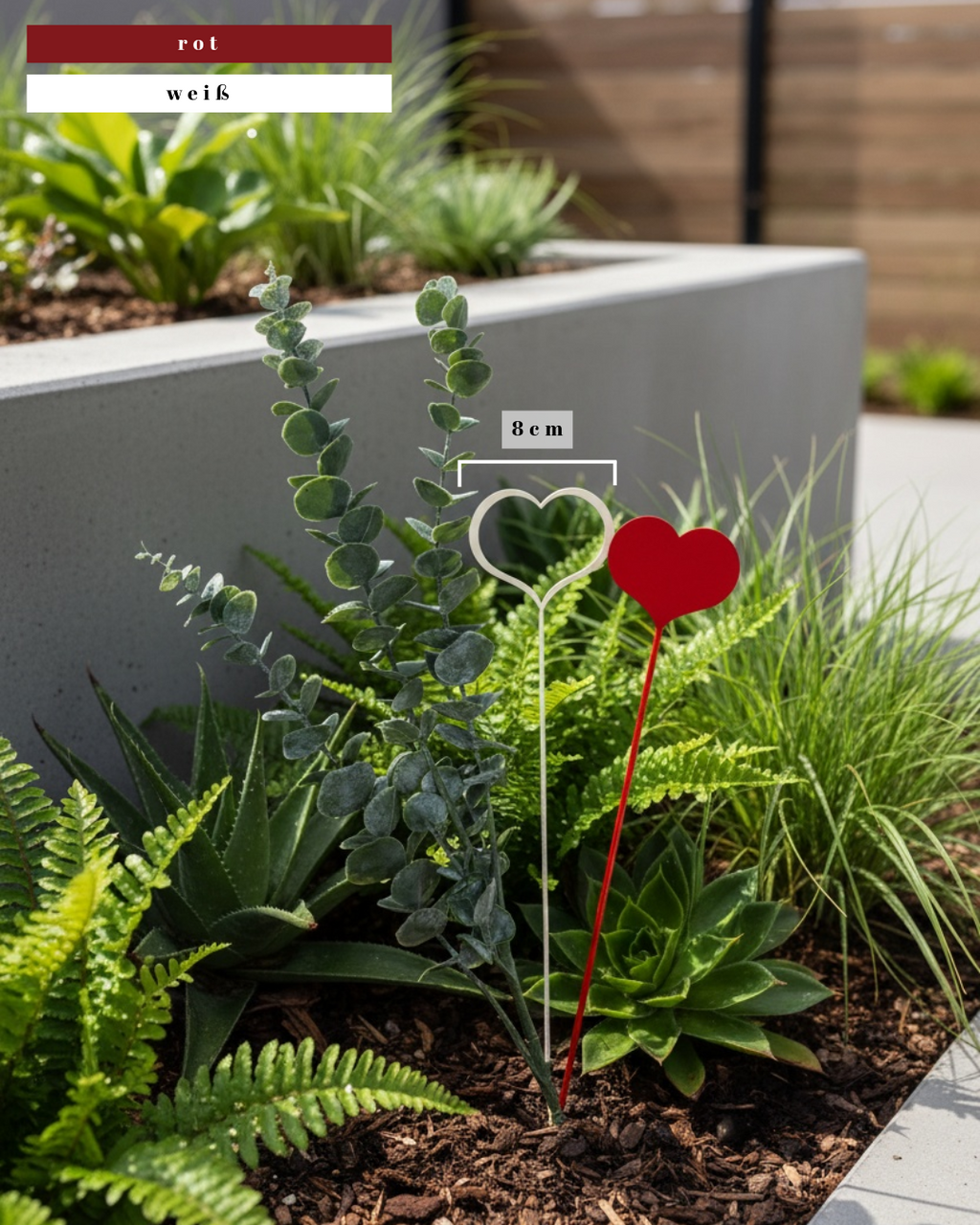 Kleiner Gartenstecker in Herzform